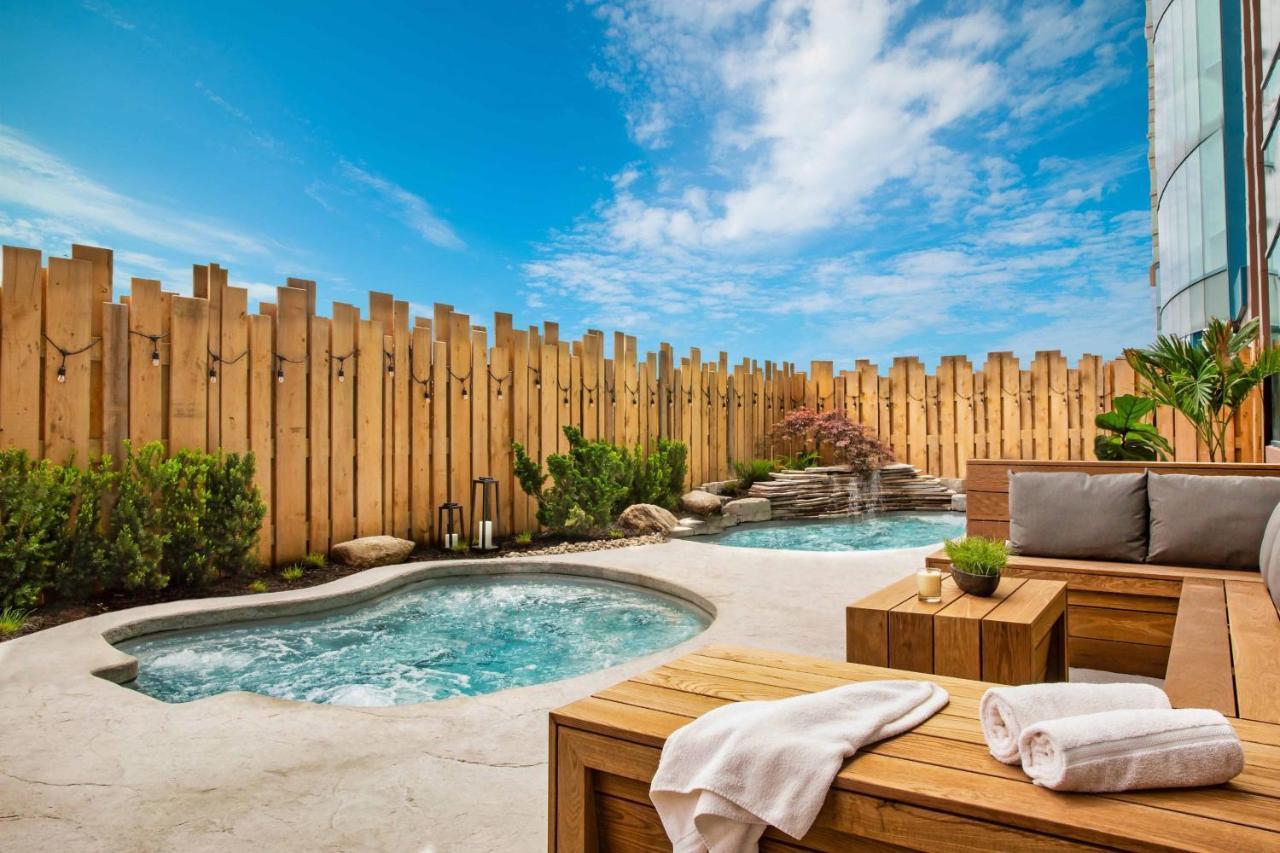 Niagara Falls Marriott On The Falls Bagian luar foto