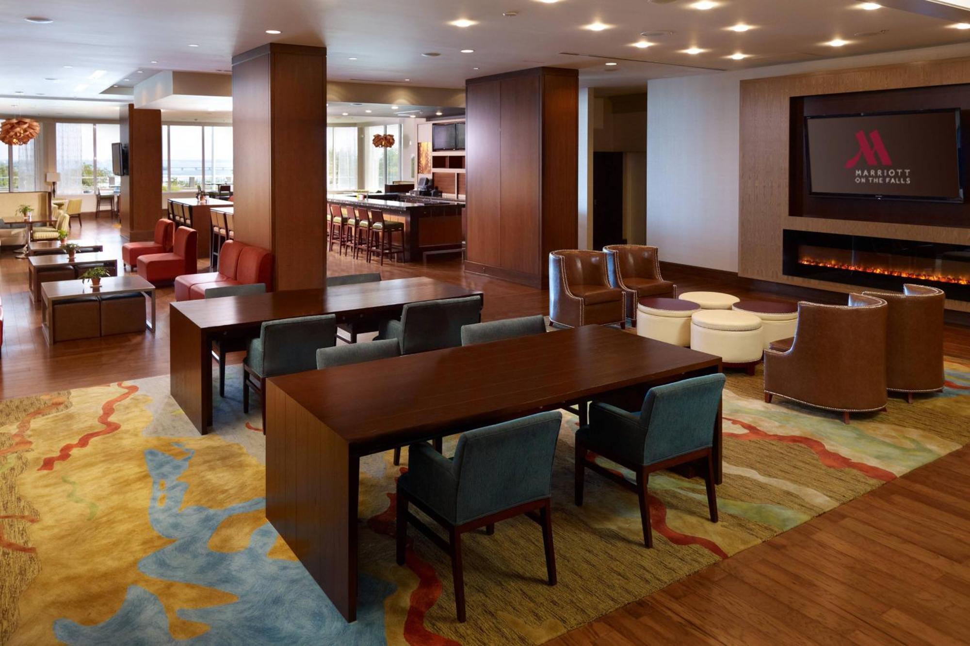 Niagara Falls Marriott On The Falls Bagian luar foto